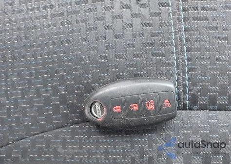 2018 Nissan Sentra Sr z USA, uszkodzony, nr VIN 3N1AB7AP0JY267961